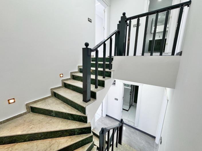 Image No.29-4 Bed Villa / Detached for sale