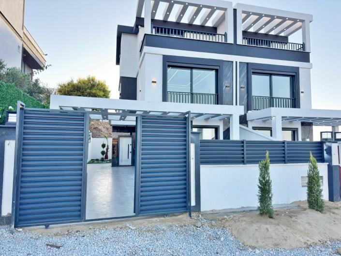 Image No.4-4 Bed Villa / Detached for sale