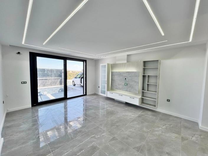 Image No.15-4 Bed Villa / Detached for sale