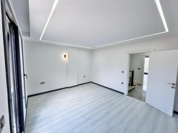 Image No.27-4 Bed Villa / Detached for sale