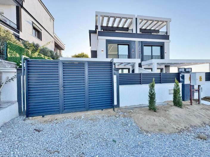 Image No.3-4 Bed Villa / Detached for sale