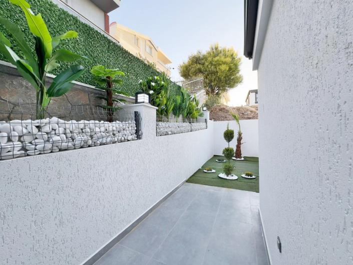 Image No.9-4 Bed Villa / Detached for sale