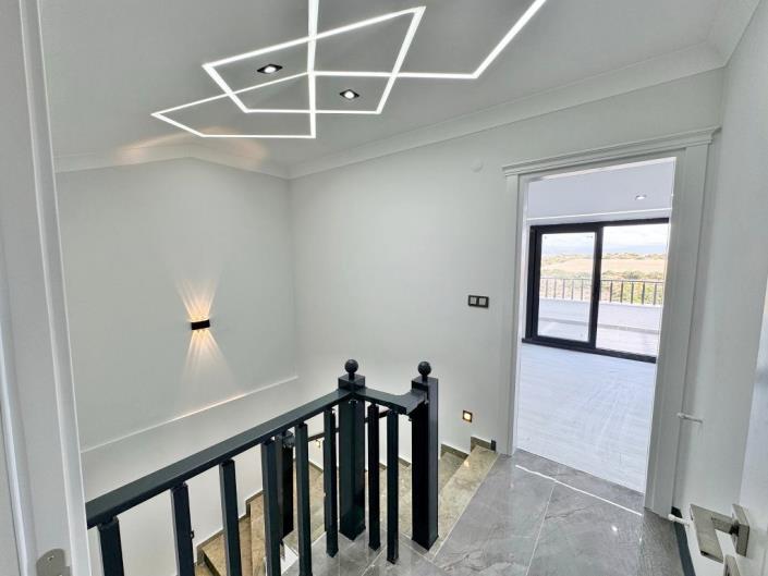 Image No.32-4 Bed Villa / Detached for sale