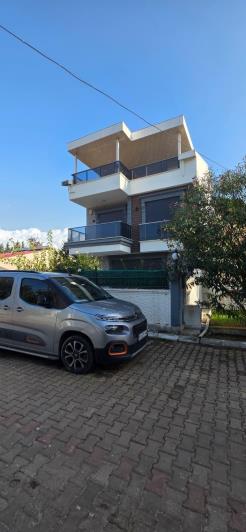 Image No.3-4 Bed Villa / Detached for sale