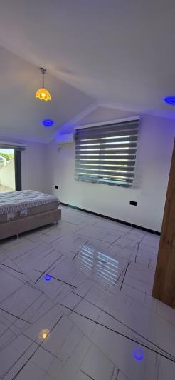 Image No.19-4 Bed Villa / Detached for sale