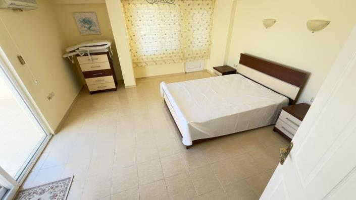 Image No.8-3 Bed Duplex for sale