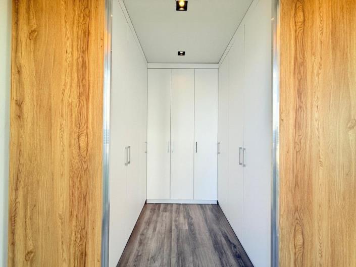 Image No.29-3 Bed Villa / Detached for sale