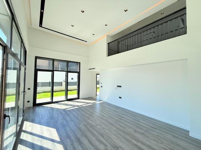 Image No.14-3 Bed Villa / Detached for sale