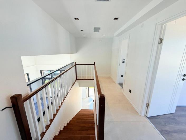 Image No.18-3 Bed Villa / Detached for sale