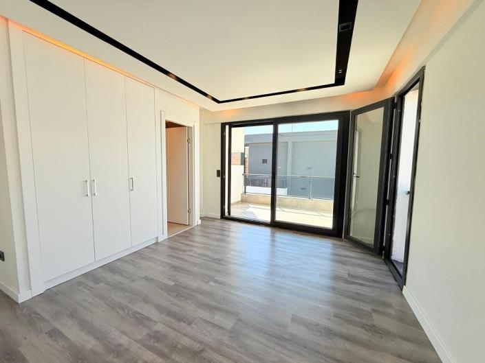 Image No.24-3 Bed Villa / Detached for sale