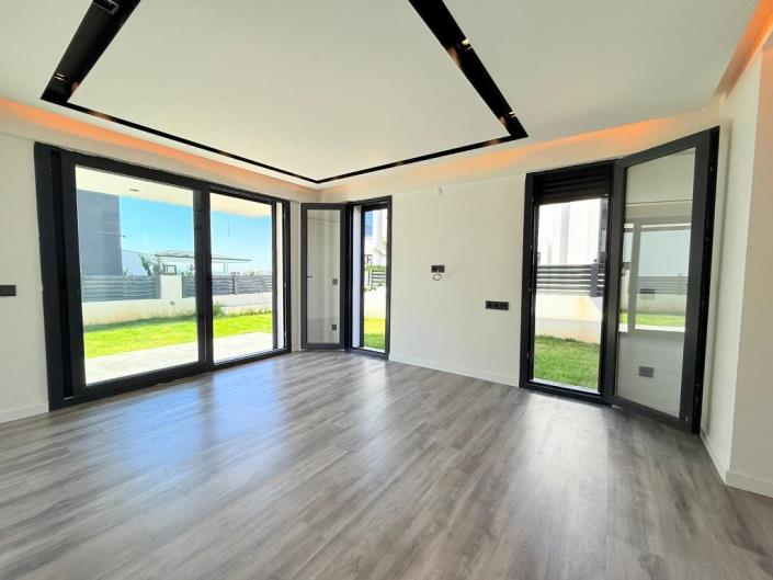 Image No.15-3 Bed Villa / Detached for sale