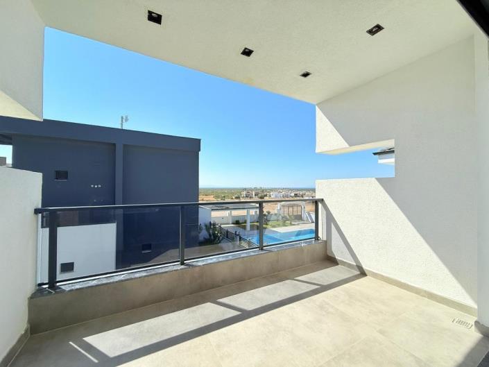 Image No.31-3 Bed Villa / Detached for sale