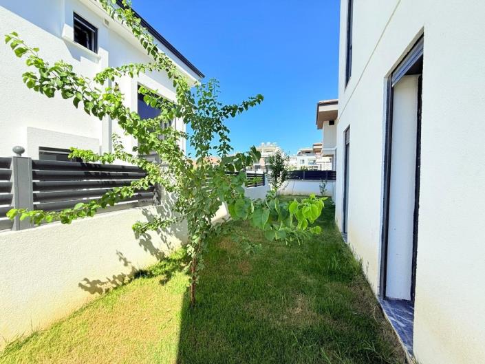 Image No.7-3 Bed Villa / Detached for sale