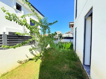 ebe18e2e-3856-44cd-a941-7d5003438796_1024x768