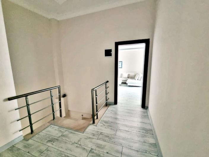 Image No.16-3 Bed Duplex for sale