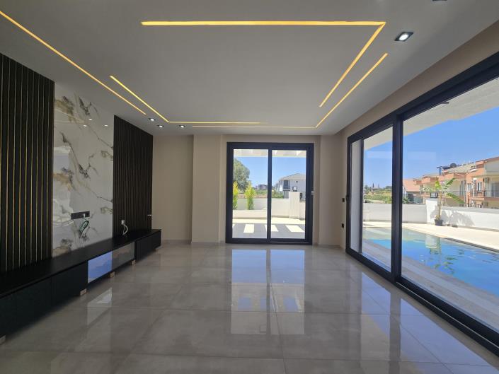 Image No.9-4 Bed Villa / Detached for sale