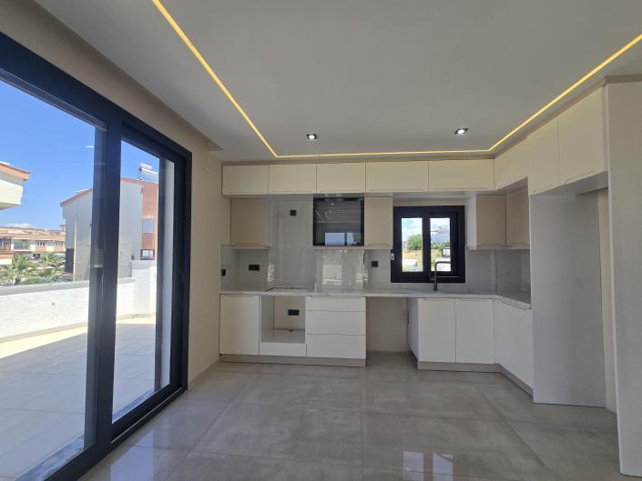 Image No.13-4 Bed Villa / Detached for sale