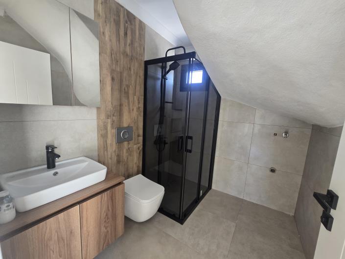 Image No.21-4 Bed Villa / Detached for sale