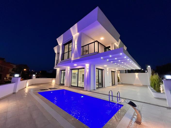 Image No.3-4 Bed Villa / Detached for sale