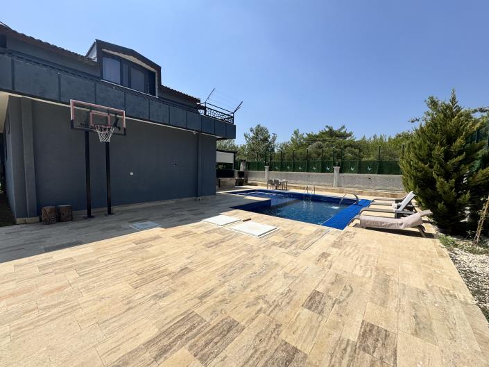 Image No.5-5 Bed Villa / Detached for sale