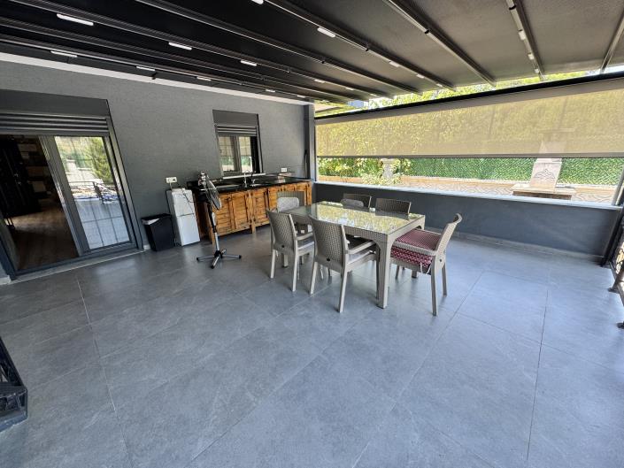 Image No.6-5 Bed Villa / Detached for sale