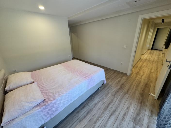 Image No.23-5 Bed Villa / Detached for sale