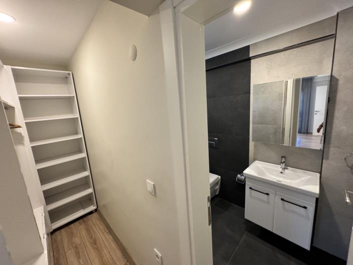 Image No.24-5 Bed Villa / Detached for sale