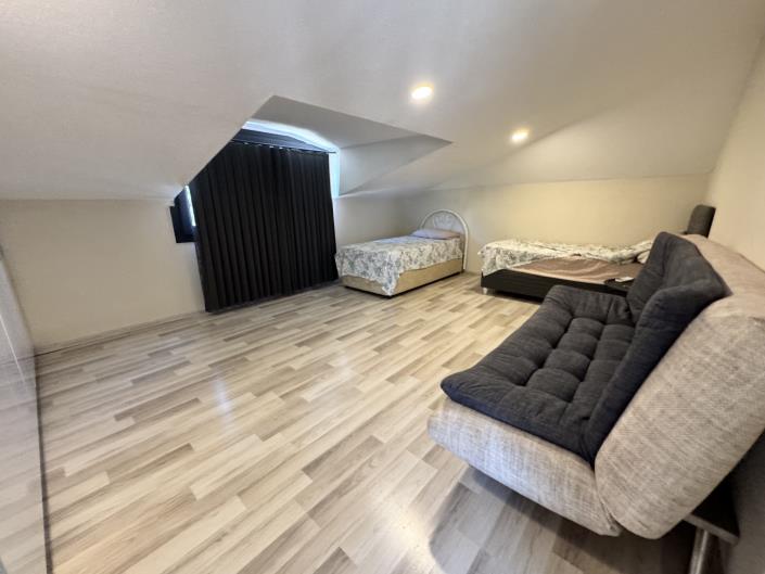 Image No.28-5 Bed Villa / Detached for sale