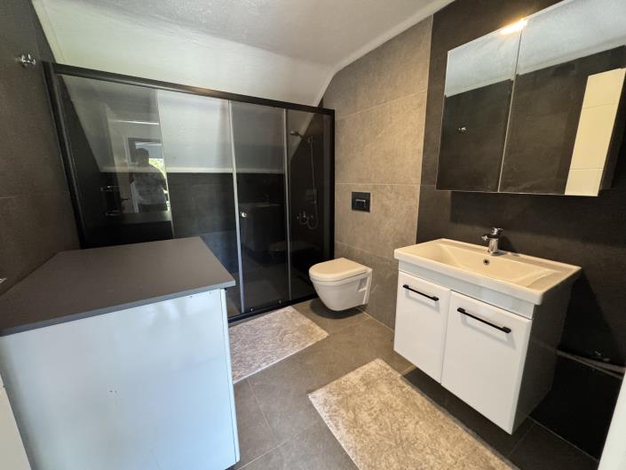 Image No.30-5 Bed Villa / Detached for sale