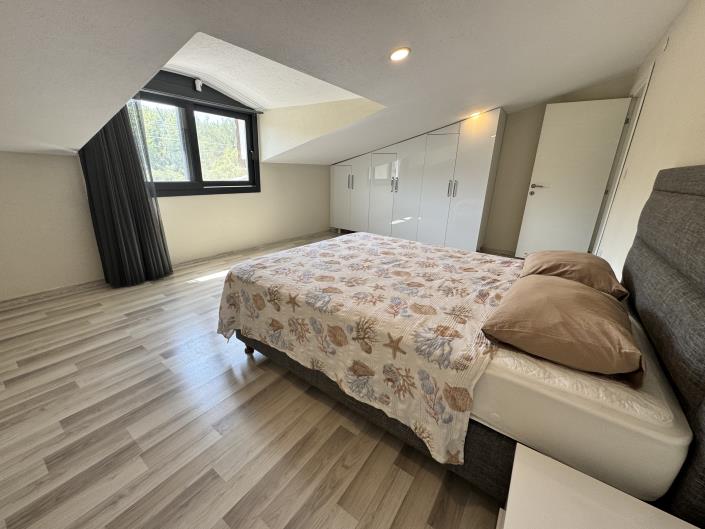 Image No.33-5 Bed Villa / Detached for sale