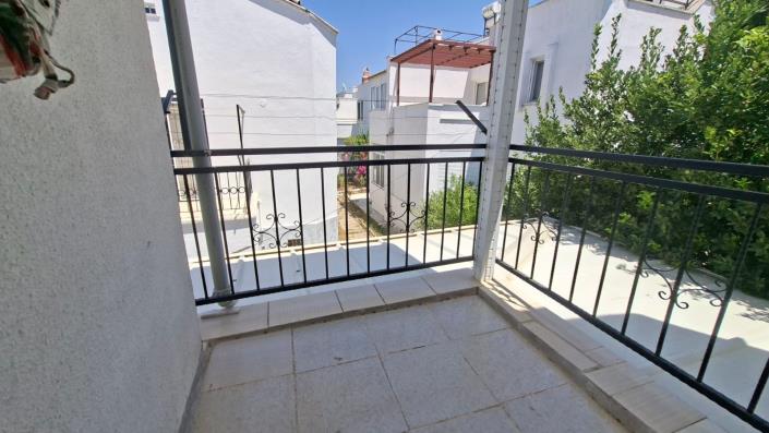 Image No.14-3 Bed Semi-Detached for sale