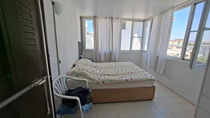 Image No.22-3 Bed Semi-Detached for sale