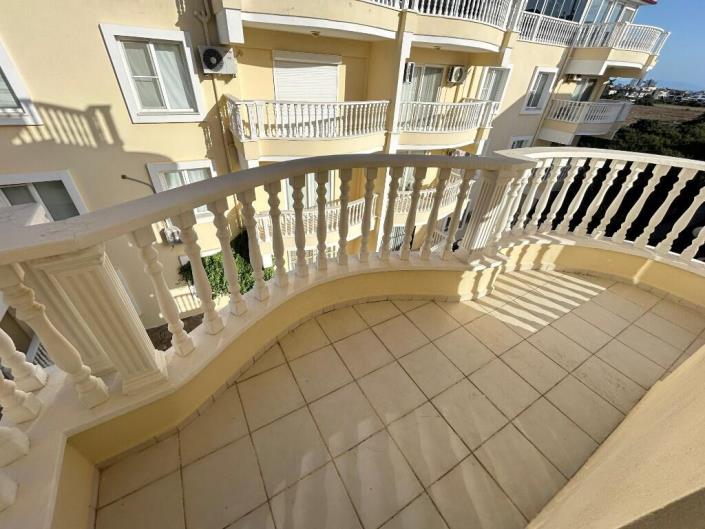 Image No.8-3 Bed Duplex for sale