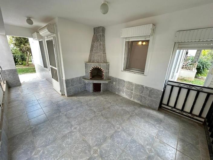 Image No.18-4 Bed Semi-Detached for sale