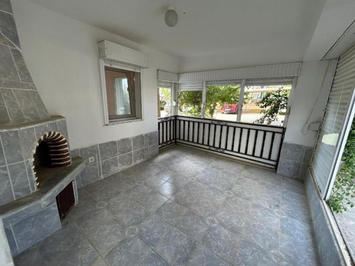 Image No.17-4 Bed Semi-Detached for sale