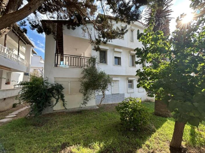 Image No.4-4 Bed Semi-Detached for sale