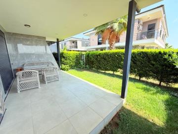 0e210002-eb3f-49a0-9edf-c76e95badc22