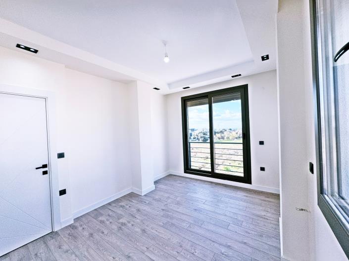 Image No.15-3 Bed Semi-Detached for sale