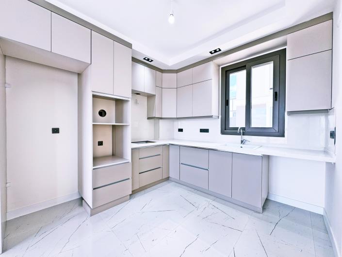 Image No.8-3 Bed Semi-Detached for sale