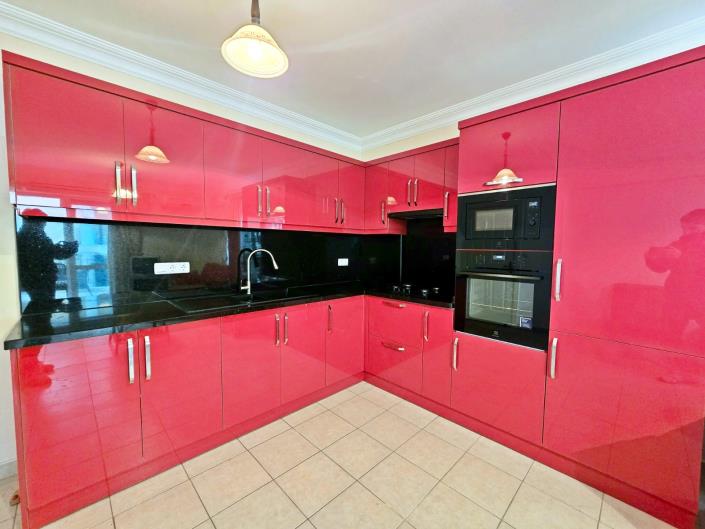 Image No.12-3 Bed Apartment for sale