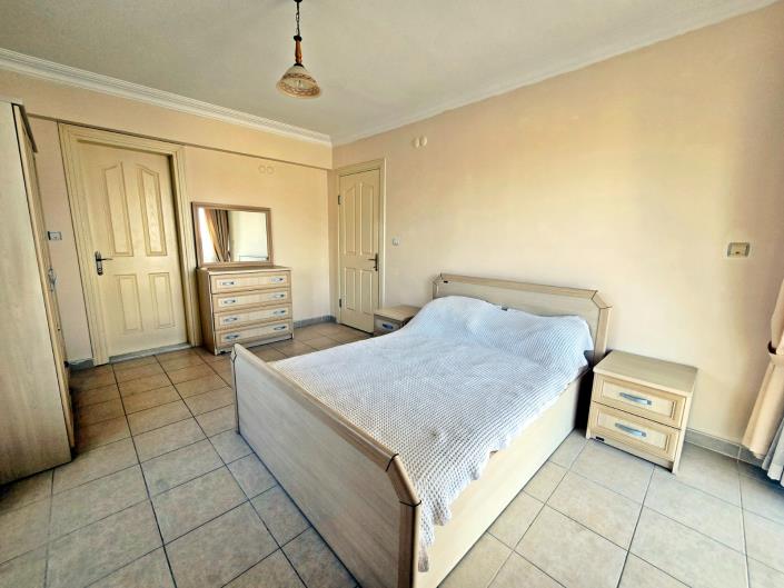 Image No.24-3 Bed Apartment for sale