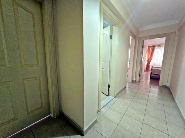 Image No.9-3 Bed Apartment for sale