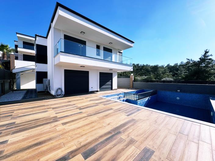 Image No.19-Villa / Détaché de 4 chambres à vendre à Akbuk