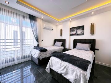 WhatsApp-Image-2024-12-13-at-11-01-42-6-scaled