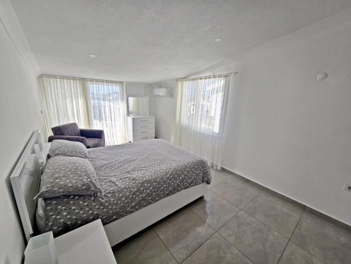 Image No.30-3 Bed Duplex for sale