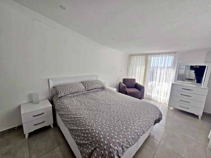 Image No.29-3 Bed Duplex for sale