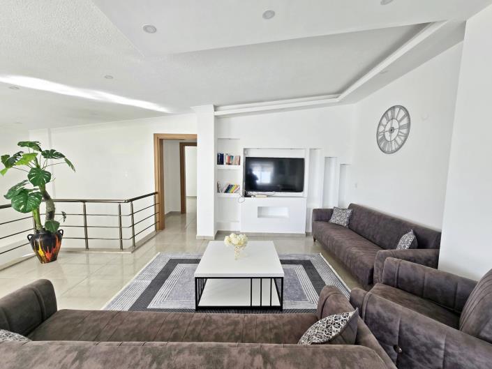 Image No.24-3 Bed Duplex for sale