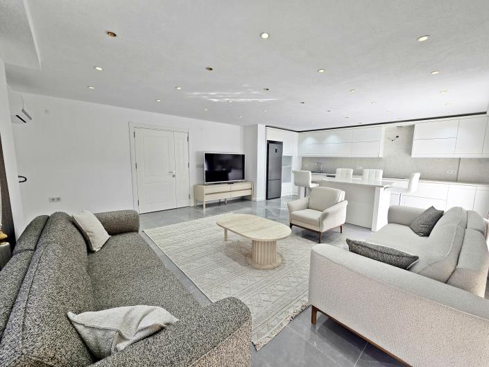 Image No.4-Villa de 5 chambres à vendre à Altinkum