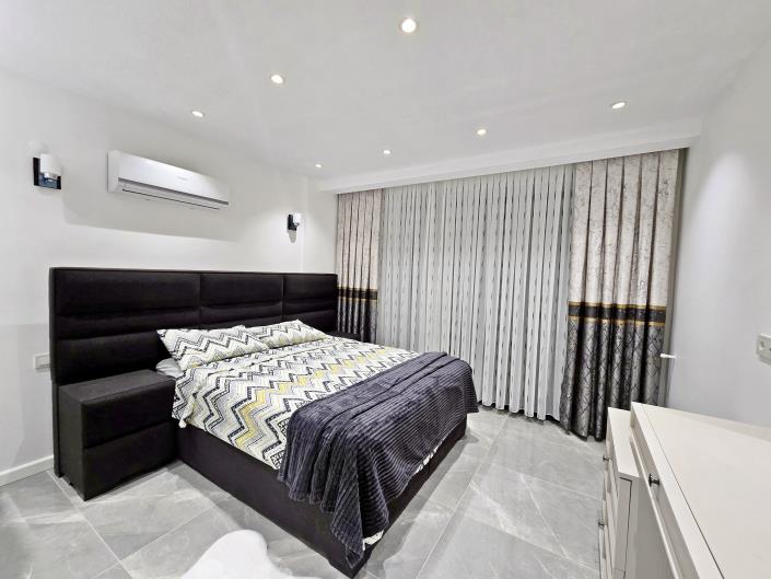 Image No.16-Villa de 5 chambres à vendre à Altinkum