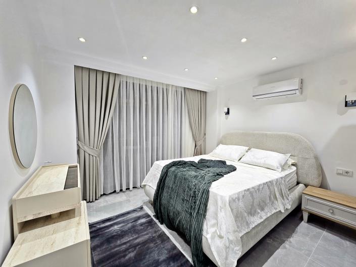 Image No.22-Villa de 5 chambres à vendre à Altinkum